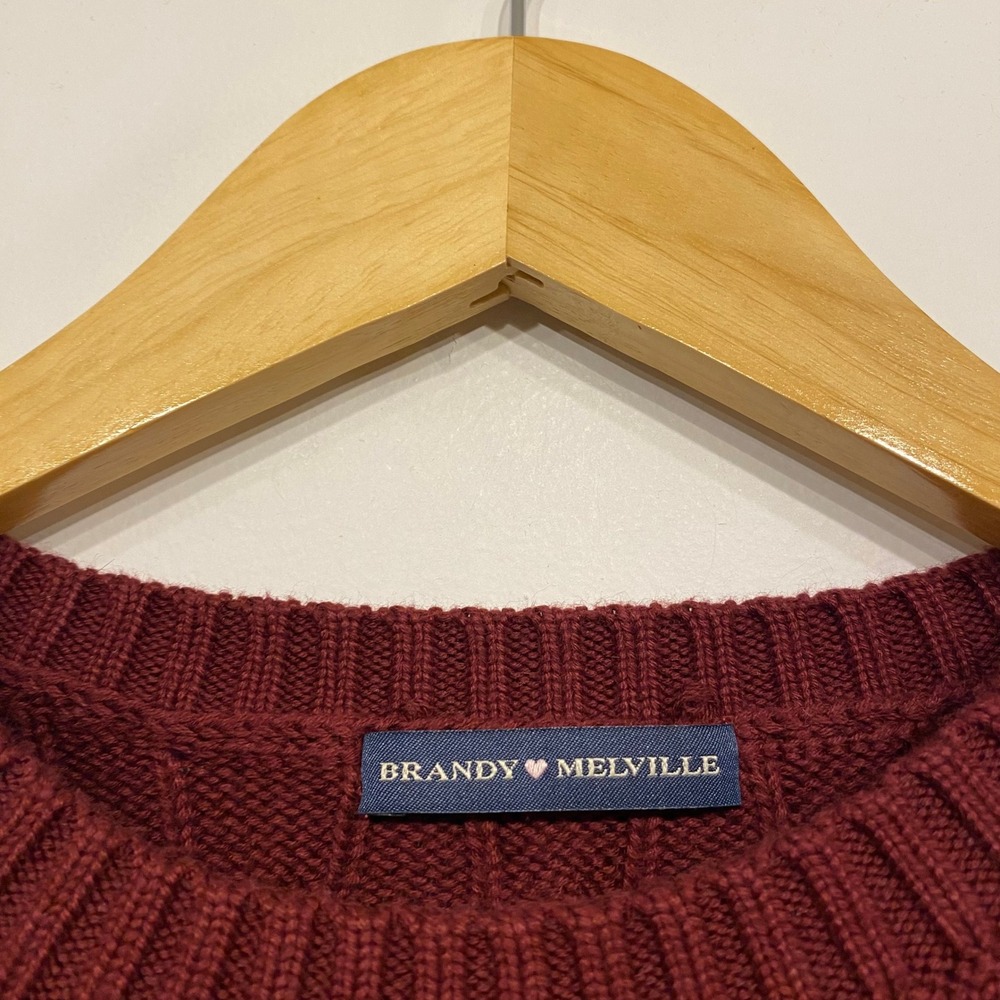 Brandy Melville Burgundy Cable Knit Sweater Crewneck Pullover Red One Size - Picture 2 of 4